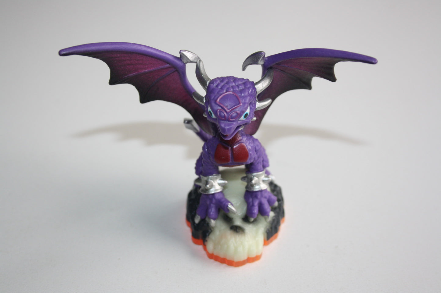 Giants Cynder